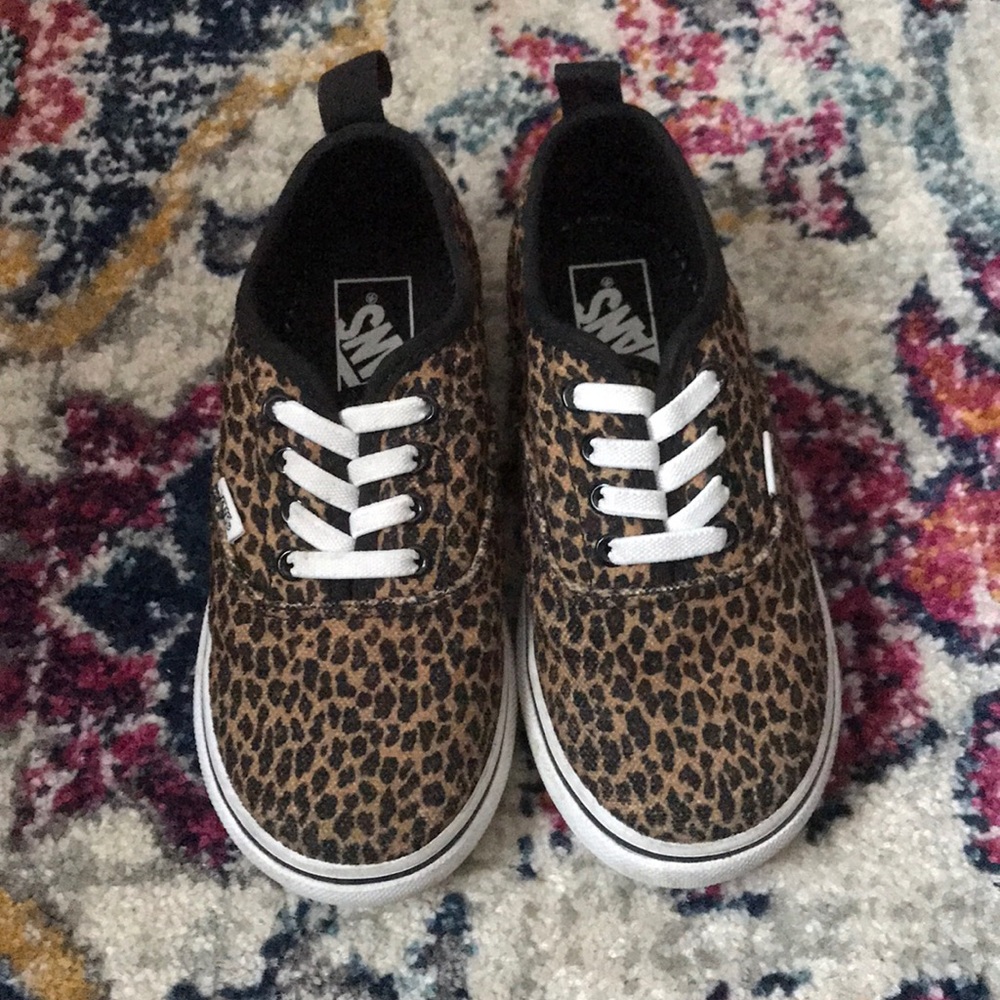 Sz10 Cheetah Vans
